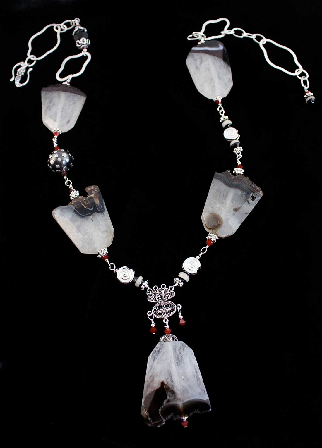 The Rocking Necklace