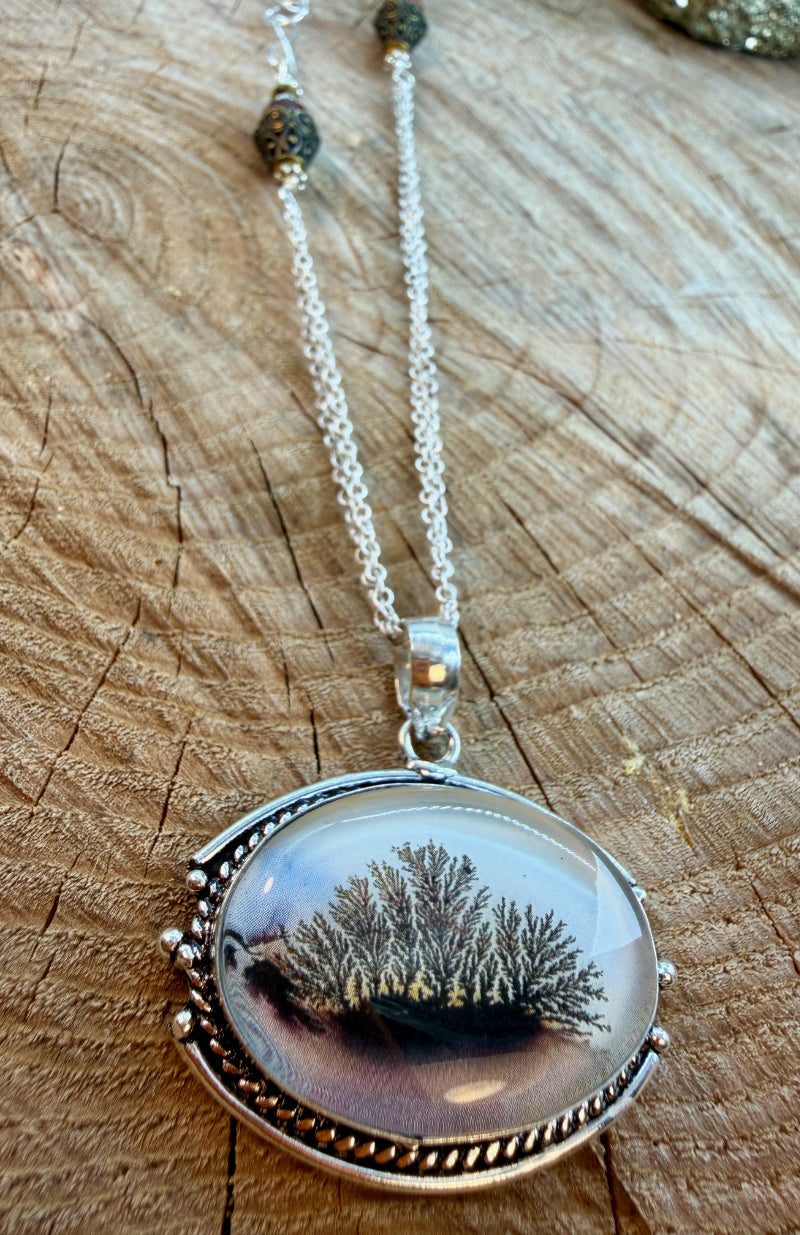Simple Dendritic Agate Necklace