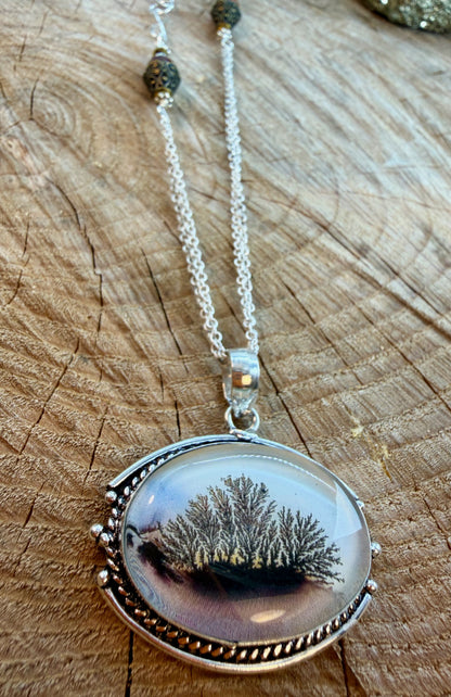 Simple Dendritic Agate Necklace