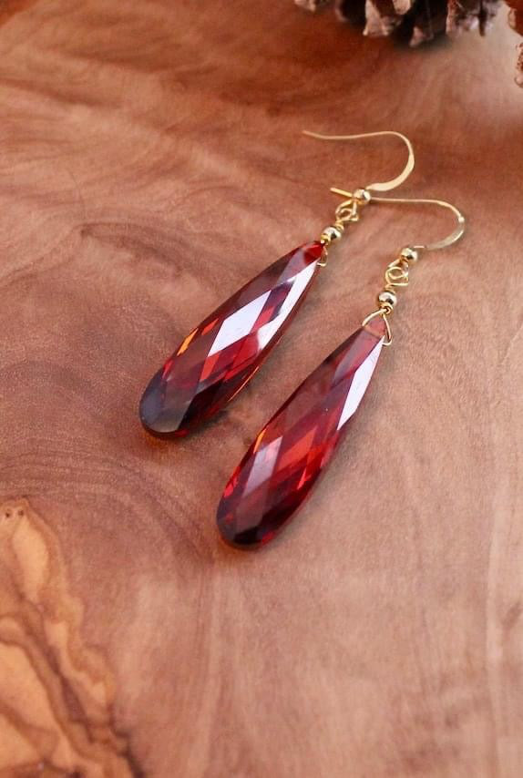 Garnet Cubic Zirconia