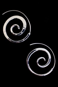 The Sterling Silver Swirl Earring