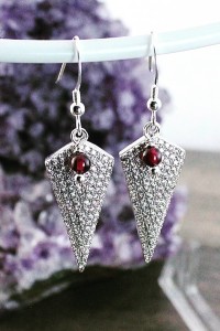 Garnet On Point Earrings