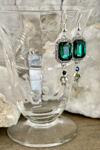 Emerald Holiday Earring